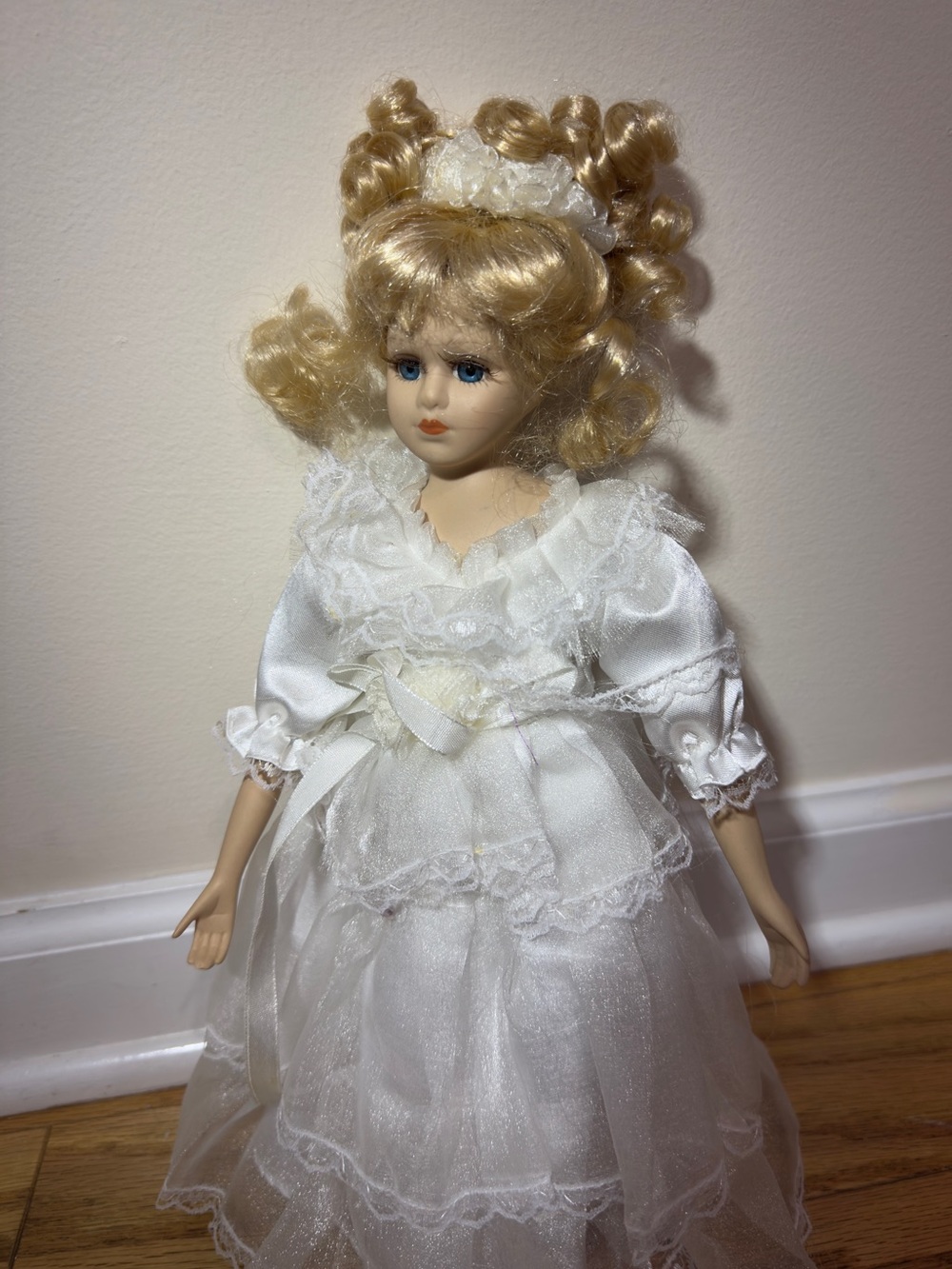 13” Collectors Choice Bisque Porcelain Wedding Bride Doll Vintage Collectible